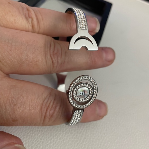 “C” Bangle hinged CZ bracelet - Picture 6 of 10